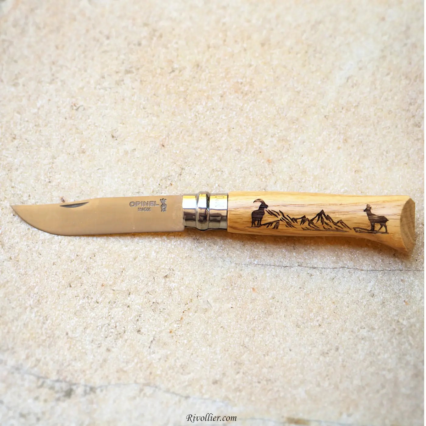 Opinel N°8 Gravé - Montagne (Bouquetin & Chamois) – Image 2