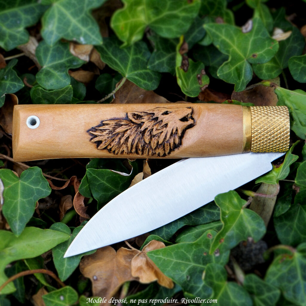 couteau sculpté loup