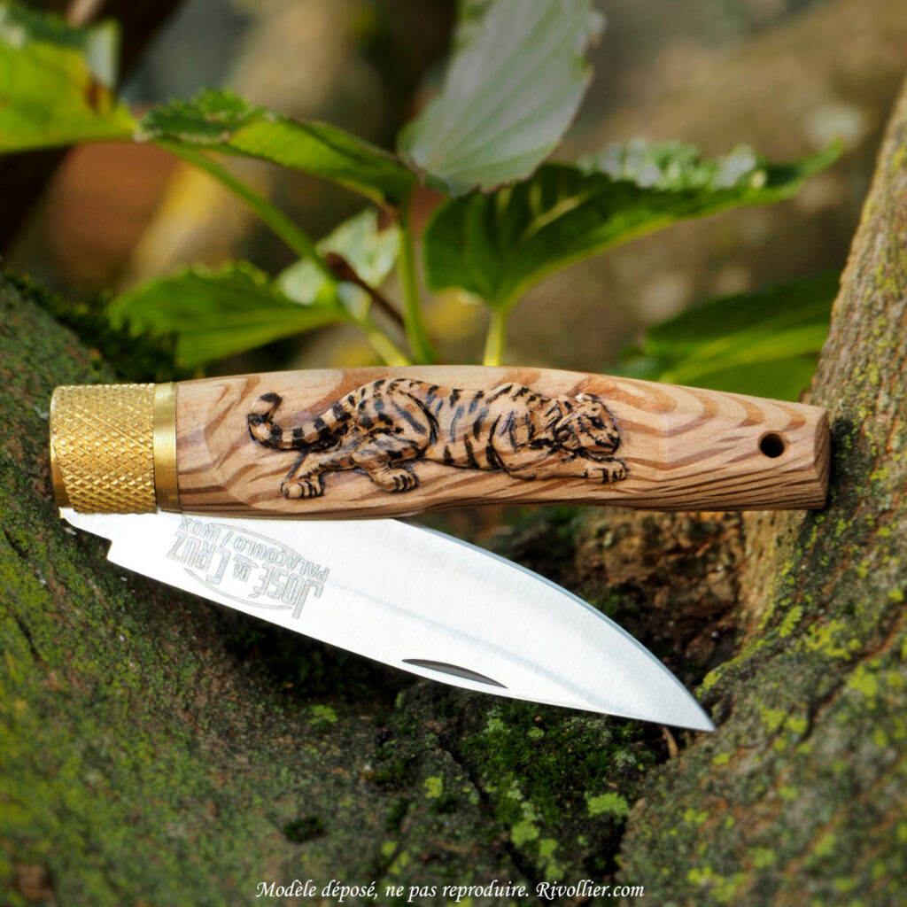 couteau sculpté tigre